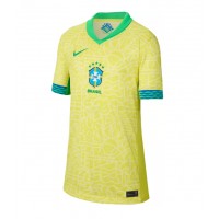 Camisa de Futebol Brasil Equipamento Principal Mulheres Copa America 2024 Manga Curta